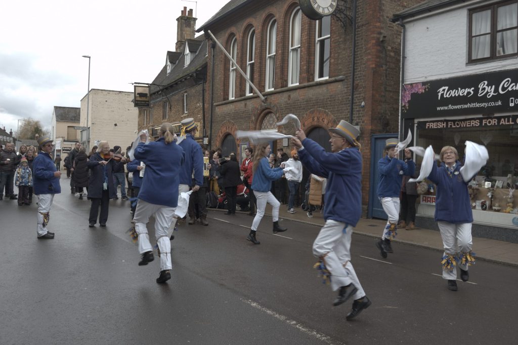 The King's Men Morris mid routine